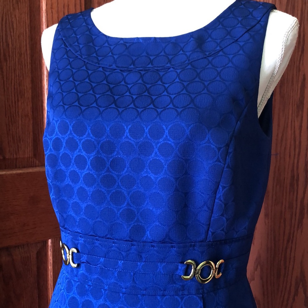 Tahari Sheath Dress - Picture 5 of 11